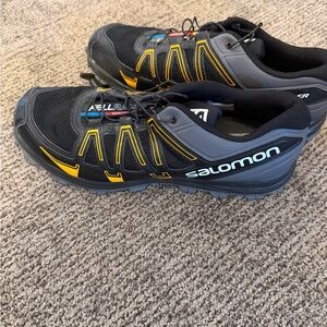 Salomon Men's Black and Yellow Athletic Shoes